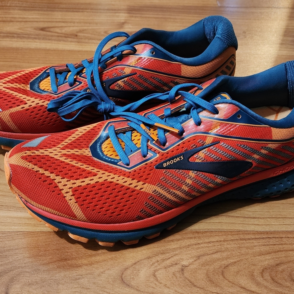 Brooks Ghost 12 turkey Trot edition